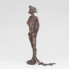 „Kleiner Drache“ von Tim David Trillsam – Bronzeplastik, 21,5 cm hoch, mit organischer Form und drachenähnlichen Elementen.