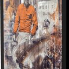 Devin Miles Steve – Vintage, Mixed Media auf gebürstetem Aluminium, 75 × 75 cm, Edition 7/39 mit Steve McQueen und klassischem Sportwagen.