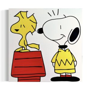 das Gemälde zeigt die ikonischen Figuren Snoopy und den kleinen gelben Vogel Woodstock