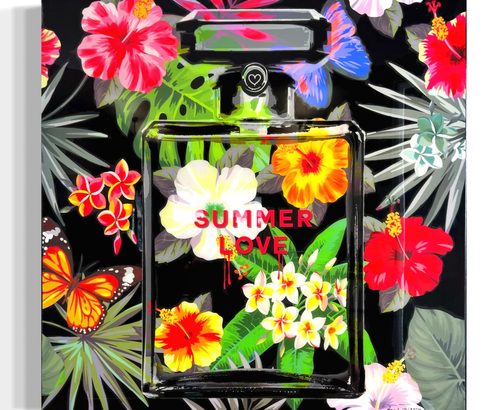 paul_thierry_chanel_summer_love Paul Thierry „Chanel – Summer Love“, farbenfrohes Unikat mit Parfümflakon, tropischen Blumen und Schmetterlingen auf schwarzem Grund.
